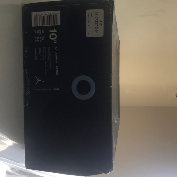 Jordan 11s retros - Picture 3 of 8